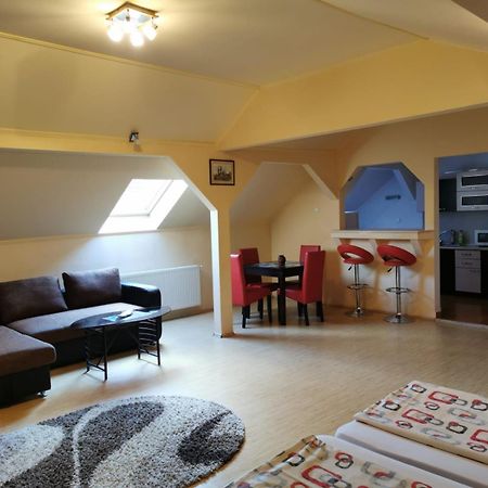 Premier Apartment Máréfalva Kültér fotó