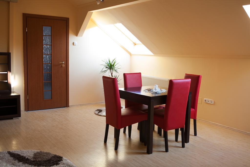 Premier Apartment Máréfalva Szoba fotó
